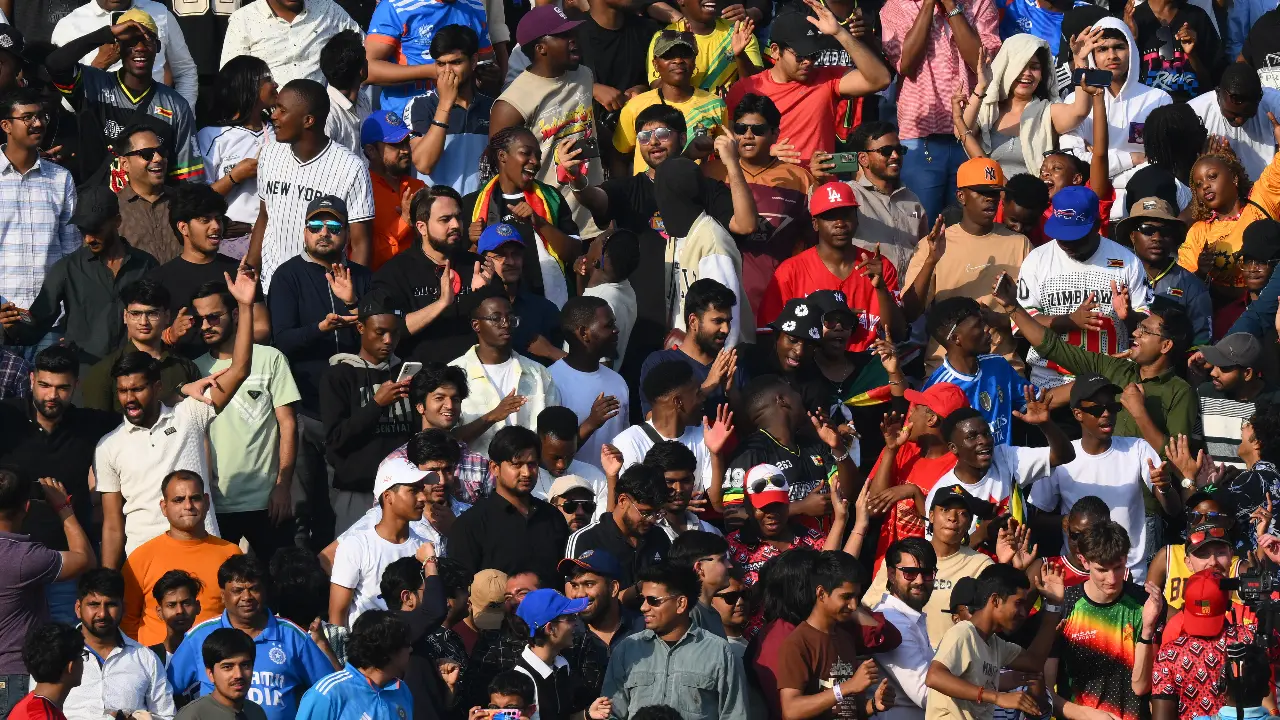 Thrilling T20 WC 2026: South Africa vs Zimbabwe Attracts Massive Crowd in Delhi